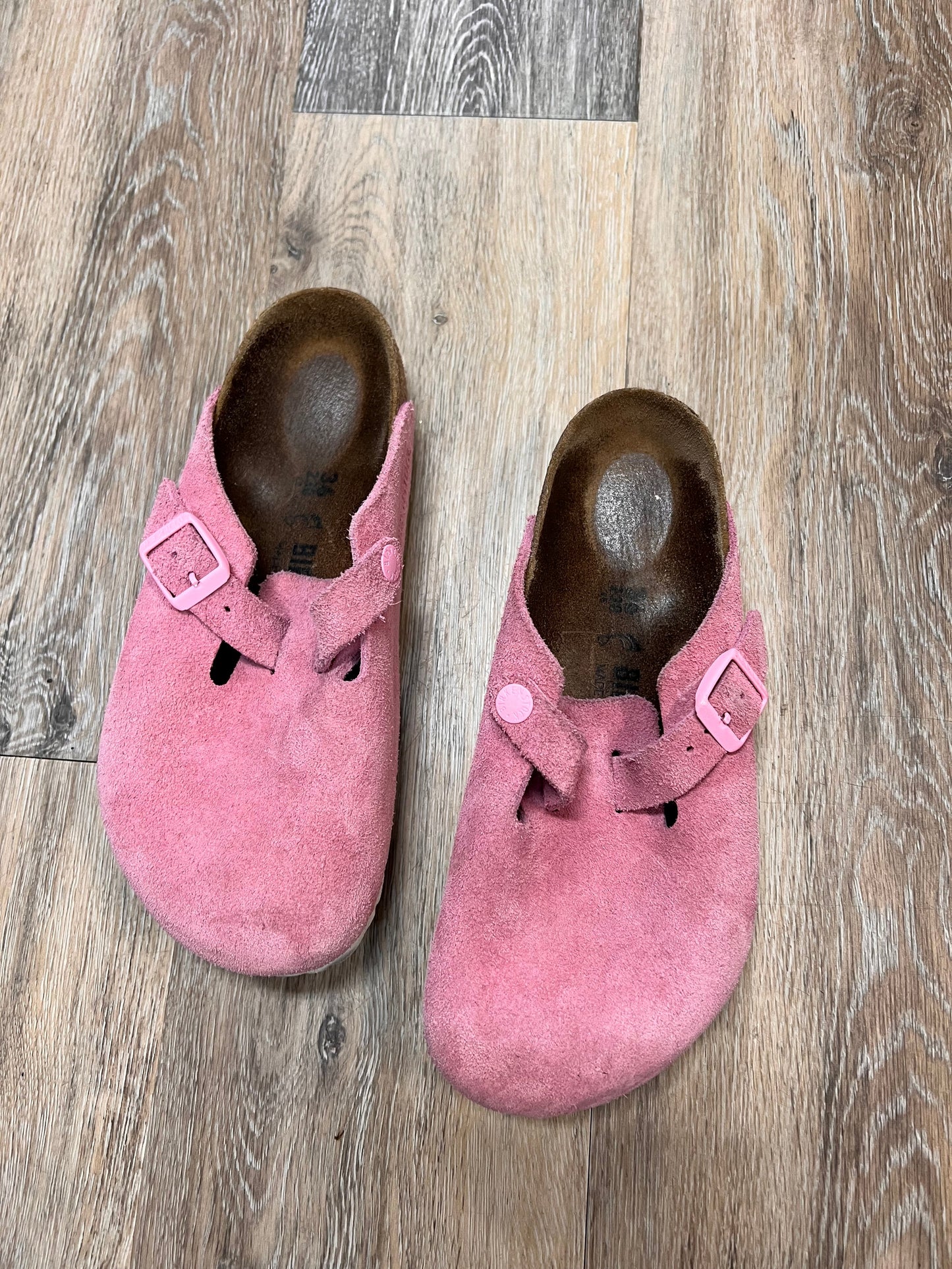 Shoes Flats By Birkenstock In Pink, Size: 5/36