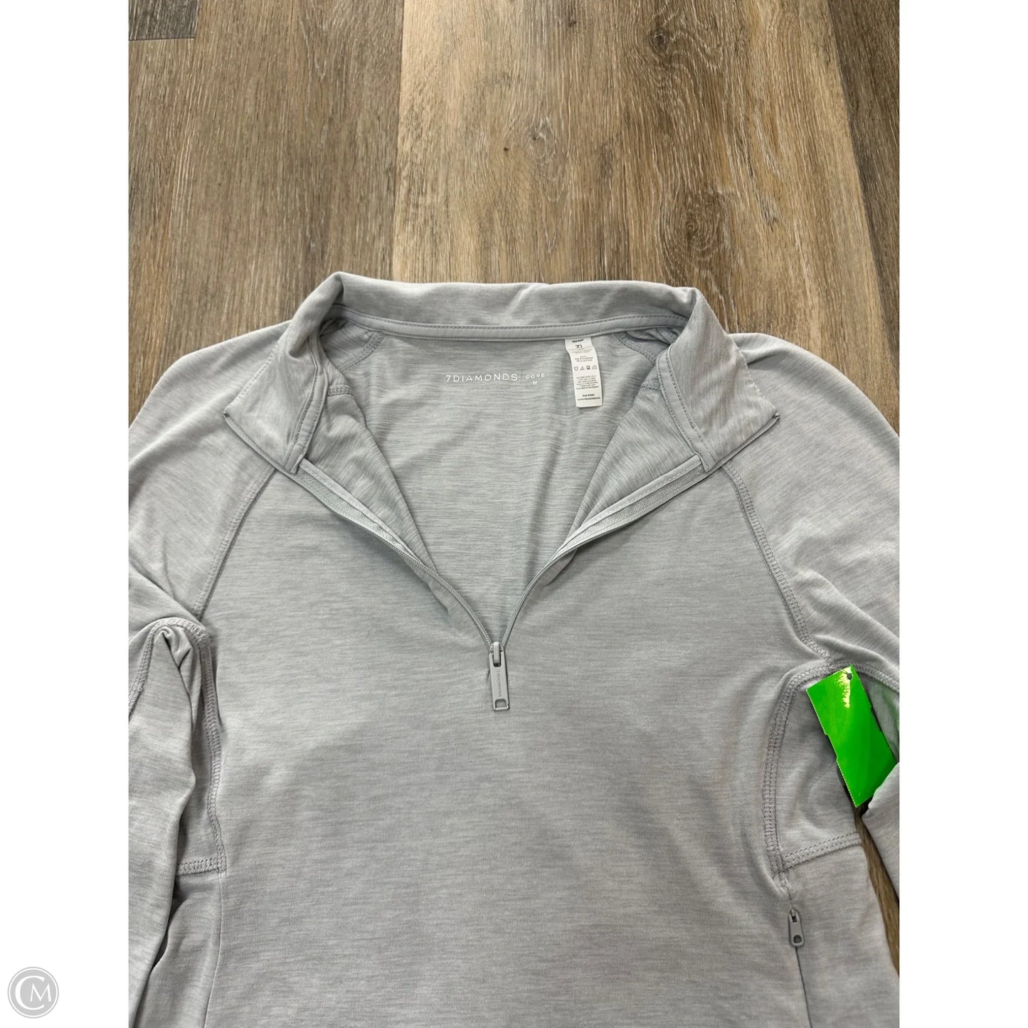 Athletic Top Long Sleeve Collar By 7Diamonds In Grey, Size: M