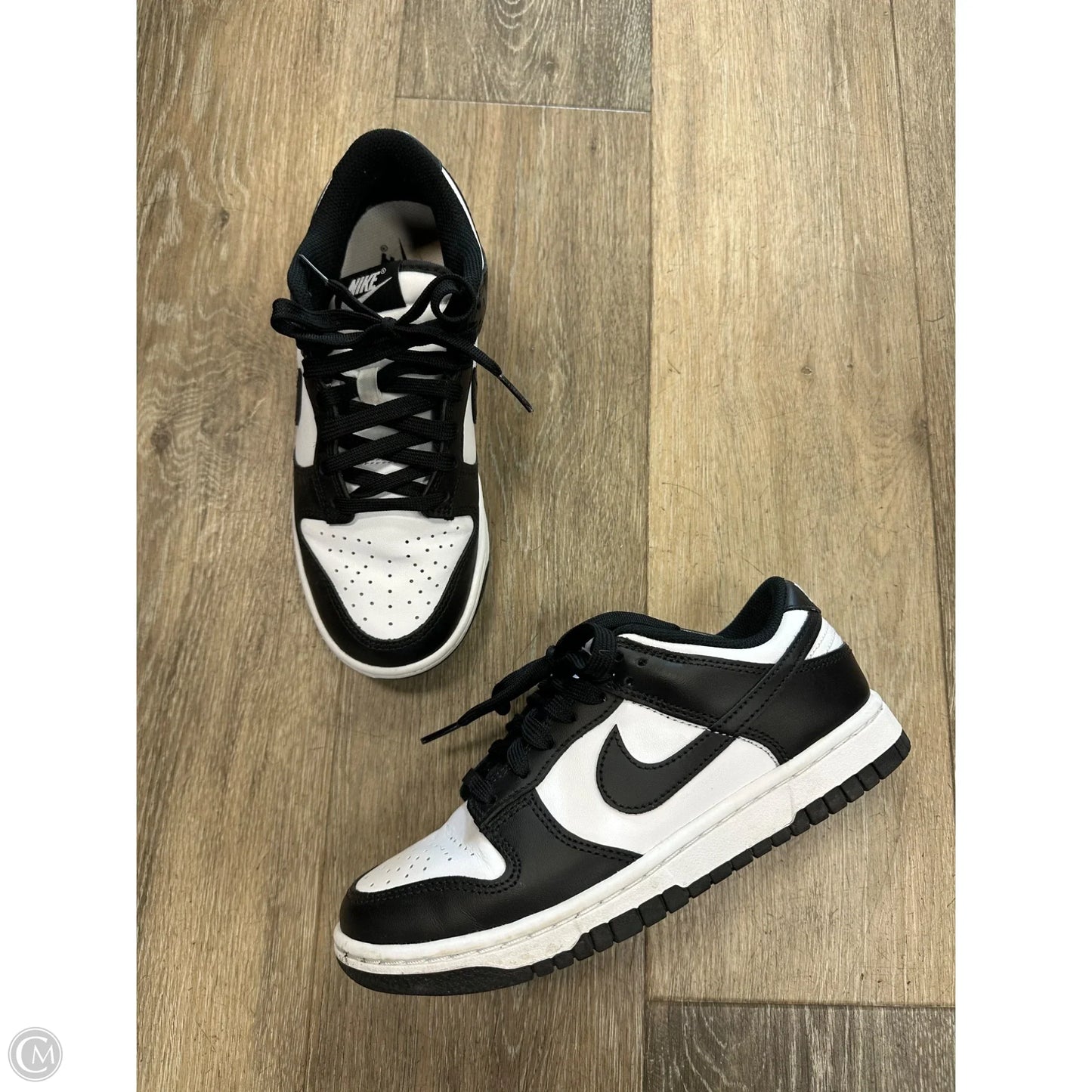 Shoes Athletic By Nike In Black & White, Size: 6.5