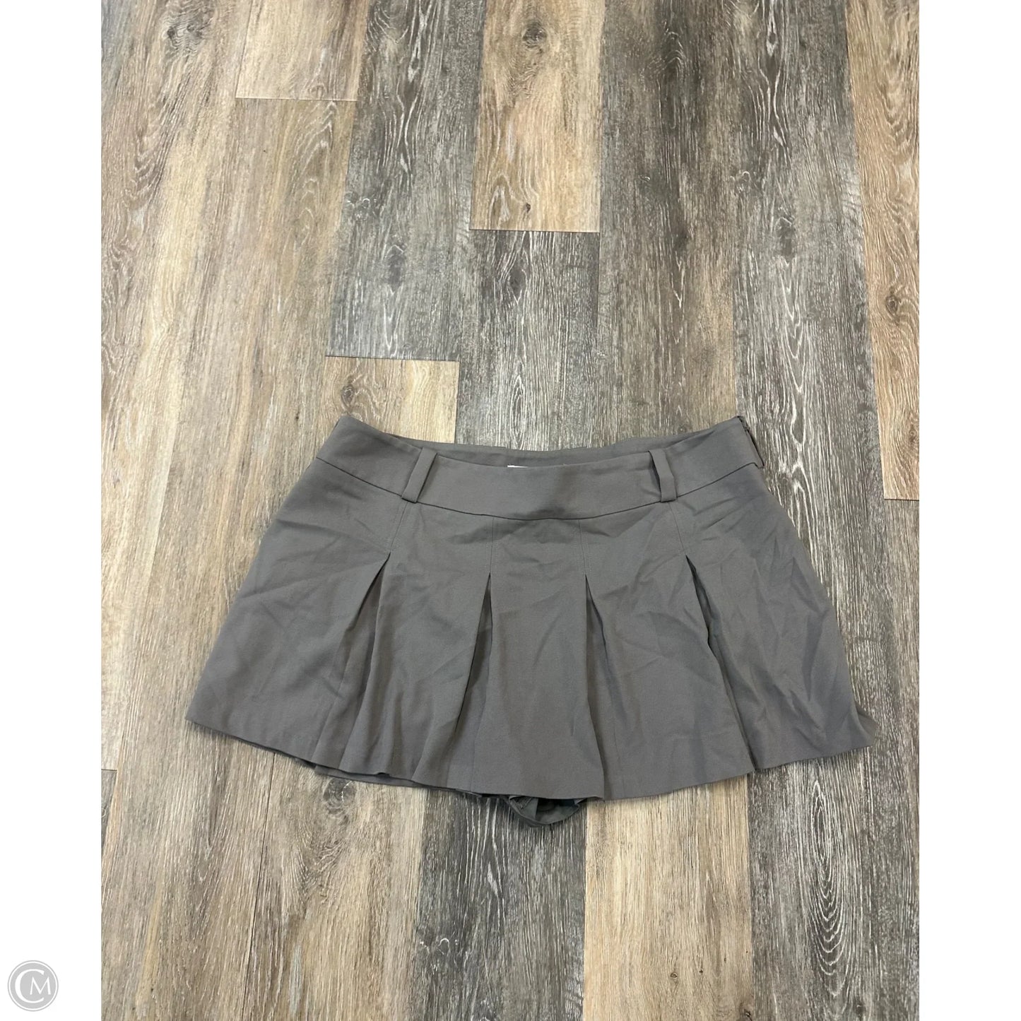 Skirt Mini & Short By Abercrombie And Fitch In Grey, Size: L