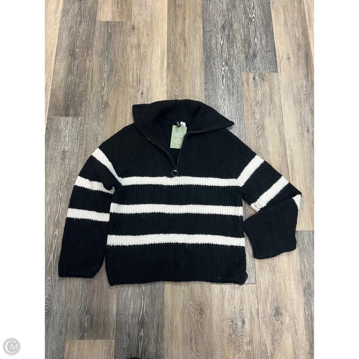 Sweater By Divided In Black, Size: Xs