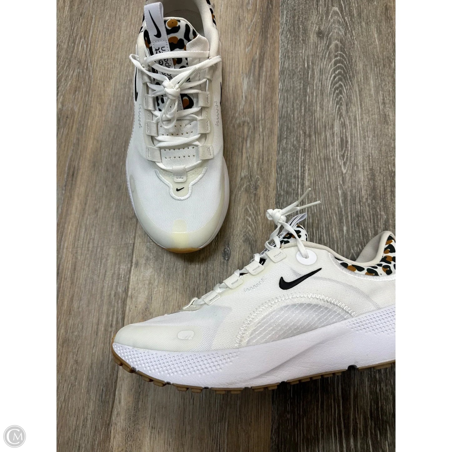 Shoes Athletic By Nike In White, Size: 10