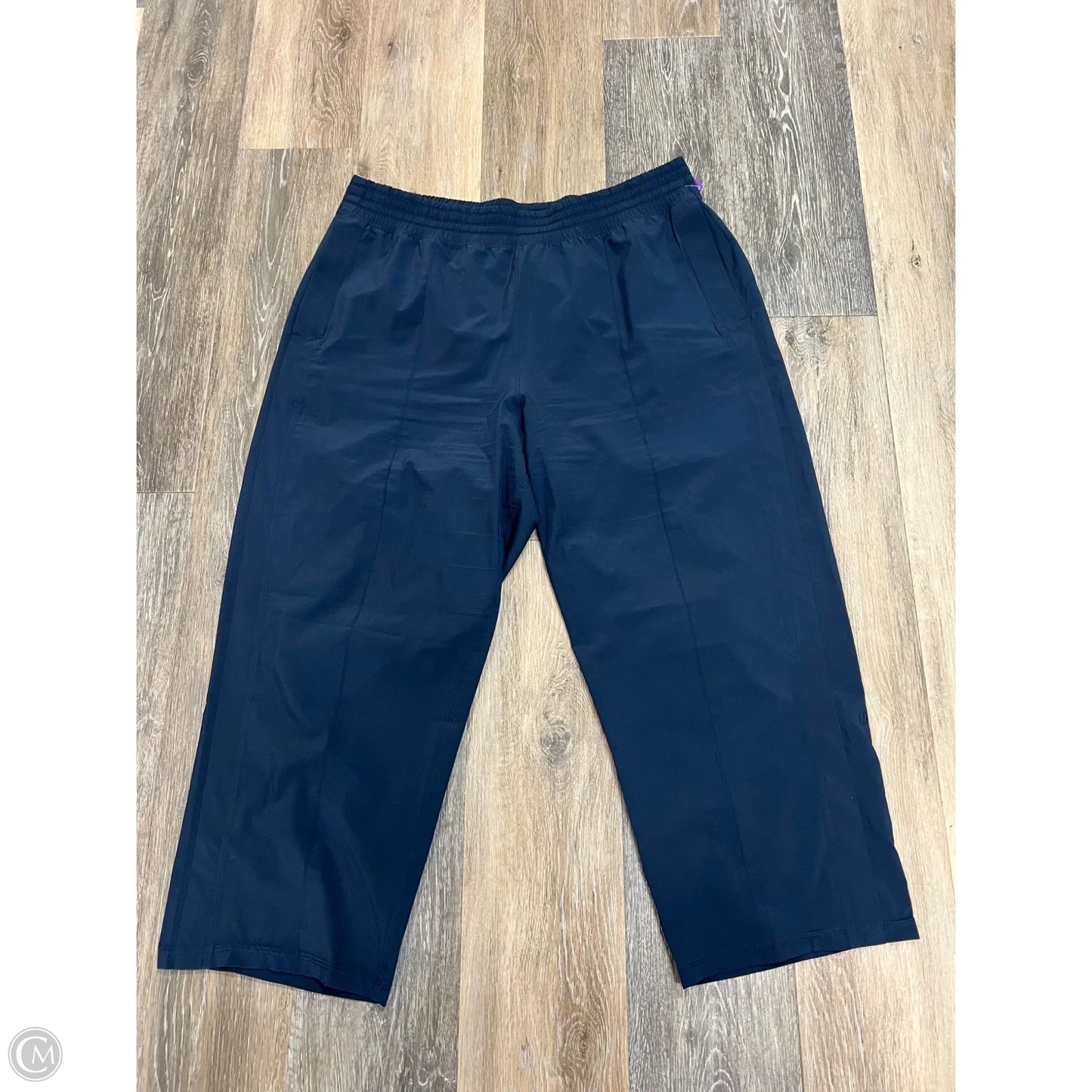 Athletic Pants Cropped By Lululemon In Navy, Size: 12