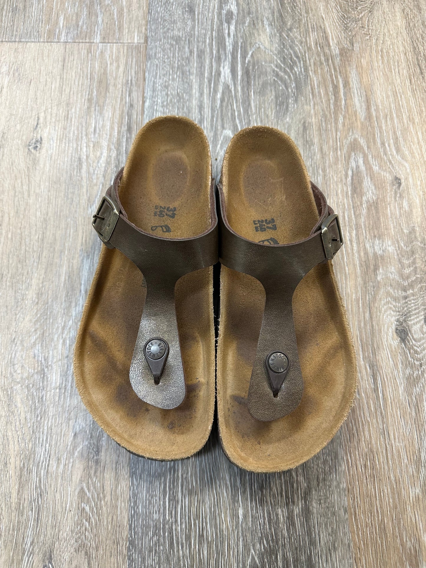 Sandals Flats By Birkenstock In Brown, Size: 6.5