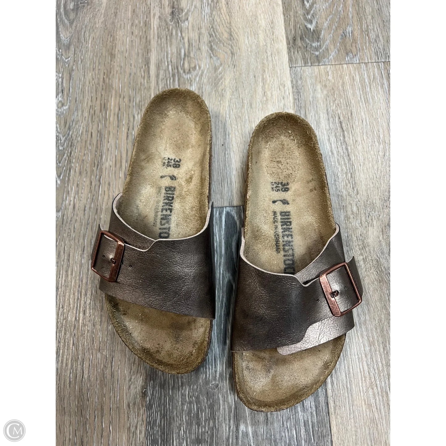 Sandals Flats By Birkenstock In Silver, Size: 7/38