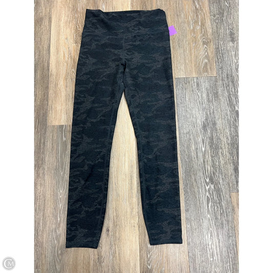 Athletic Leggings By Vuori In Camouflage Print, Size: M