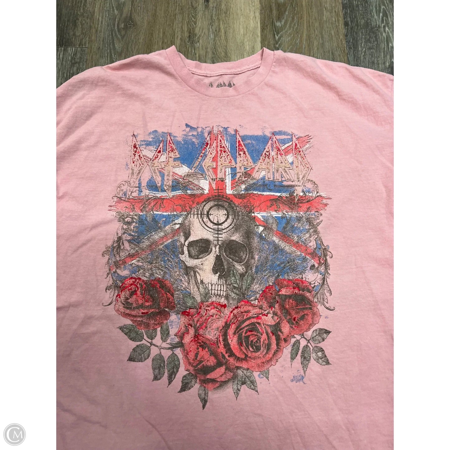 Top Short Sleeve By Def Leppard In Pink, Size: 1x