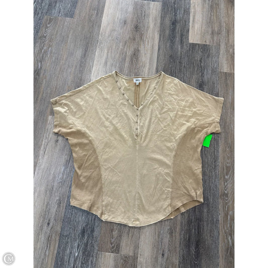 Top Short Sleeve By Bke In Tan, Size: M