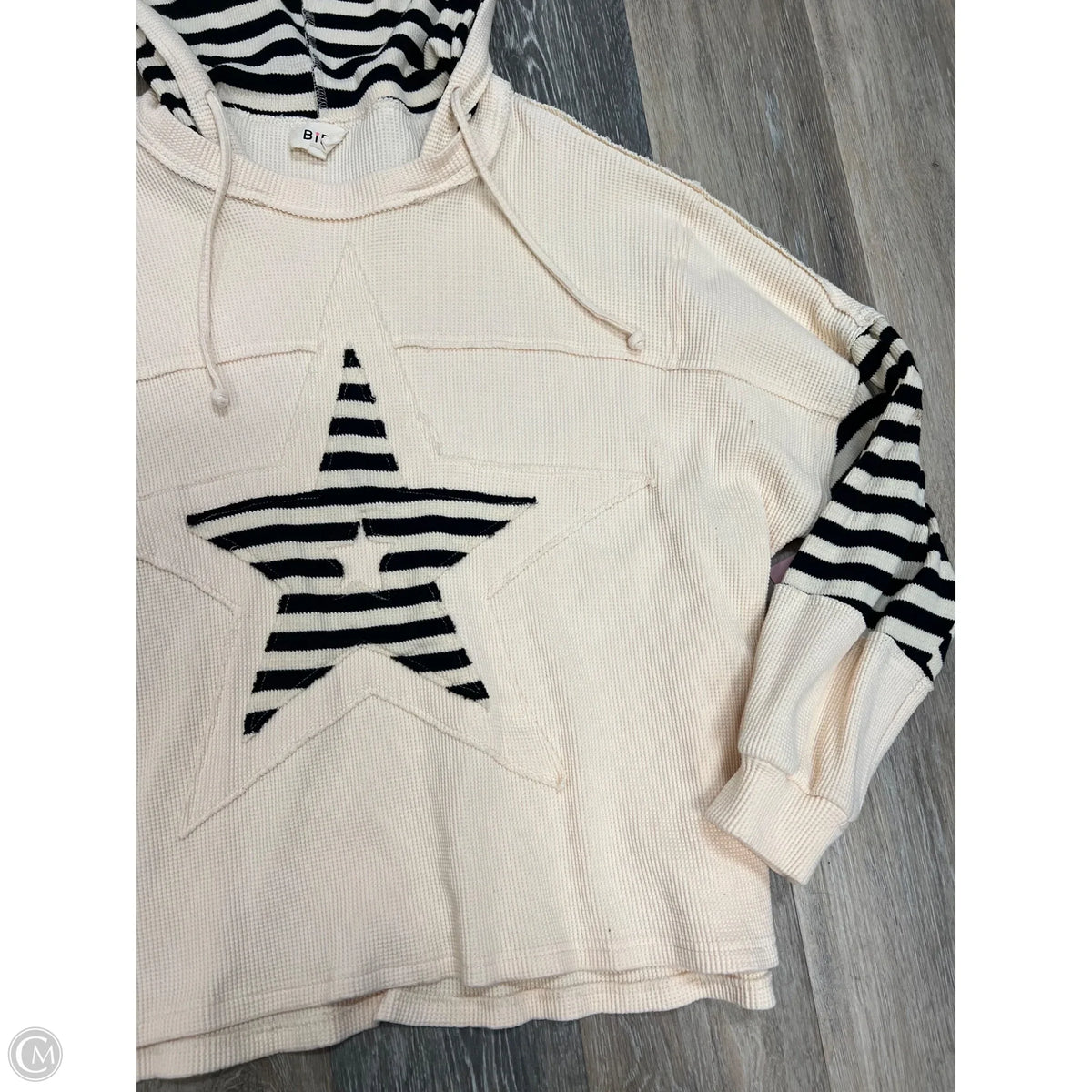 Top Long Sleeve By Bibi In Tan, Size: M