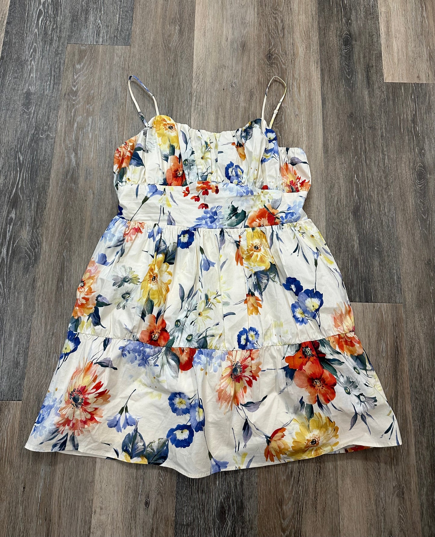 Dress Casual Short By Express  Size: L