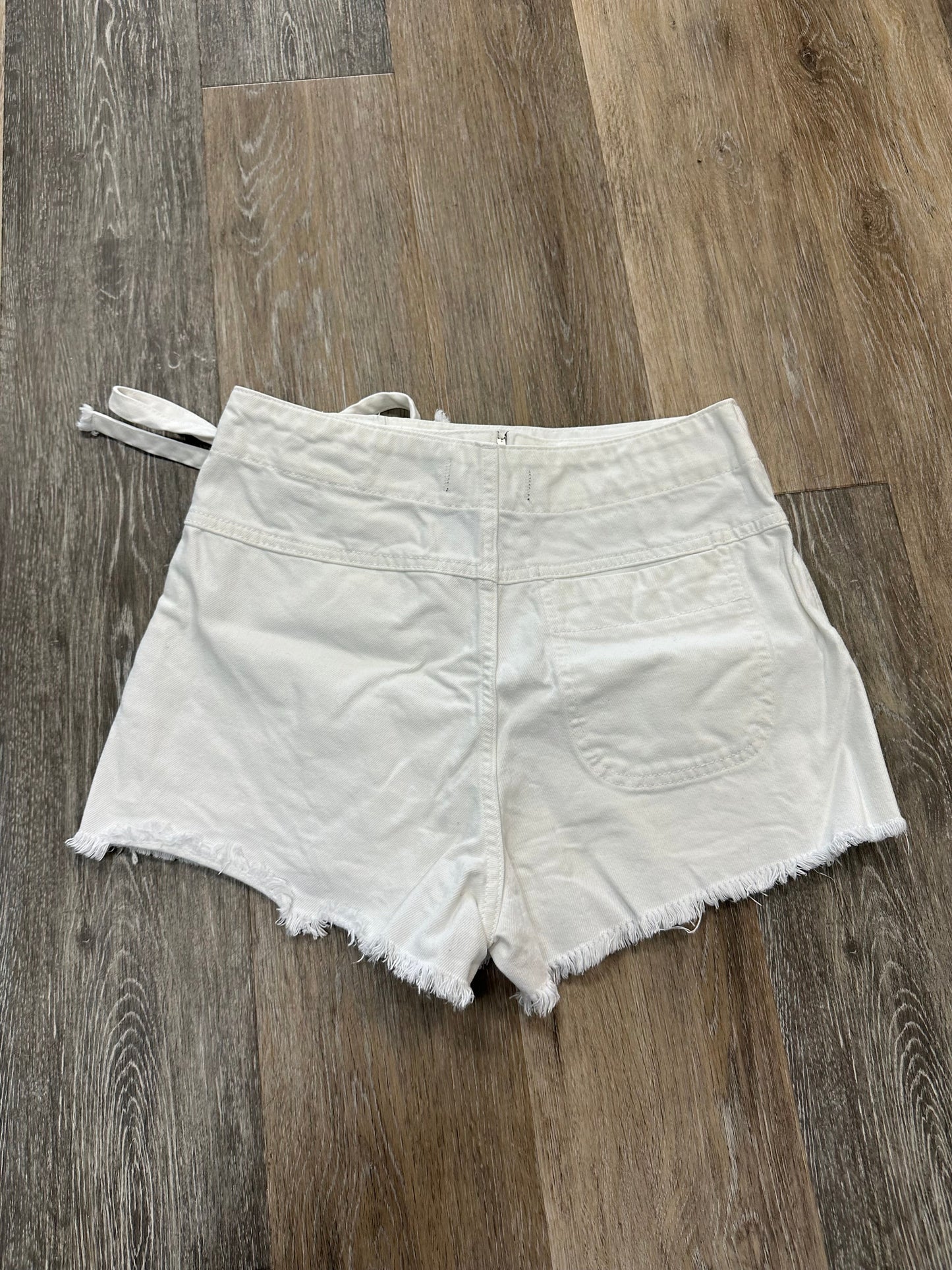 White Shorts We The Free, Size 4