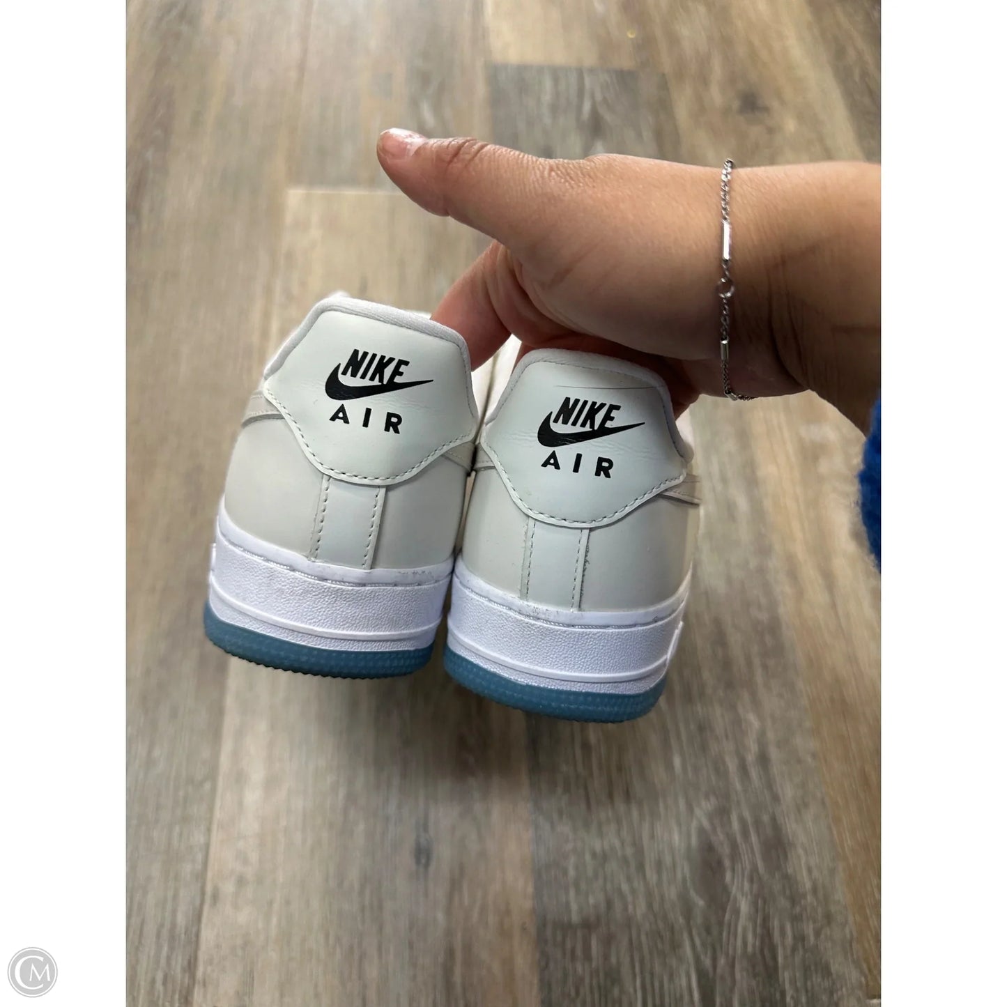 Shoes Athletic By Nike In Cream, Size: 7