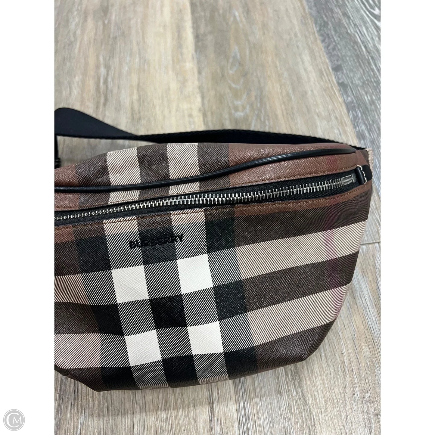 Belt Bag Luxury Designer By Burberry, Size: Medium