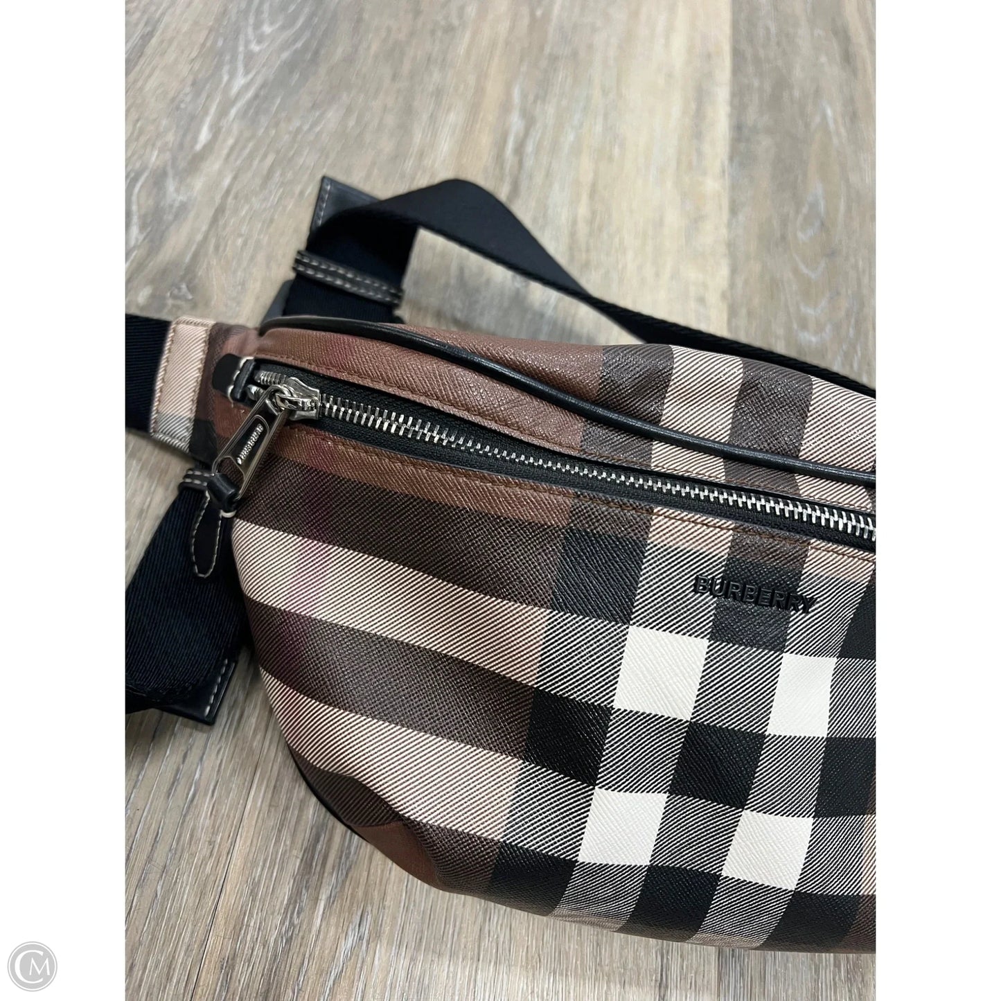 Belt Bag Luxury Designer By Burberry, Size: Medium
