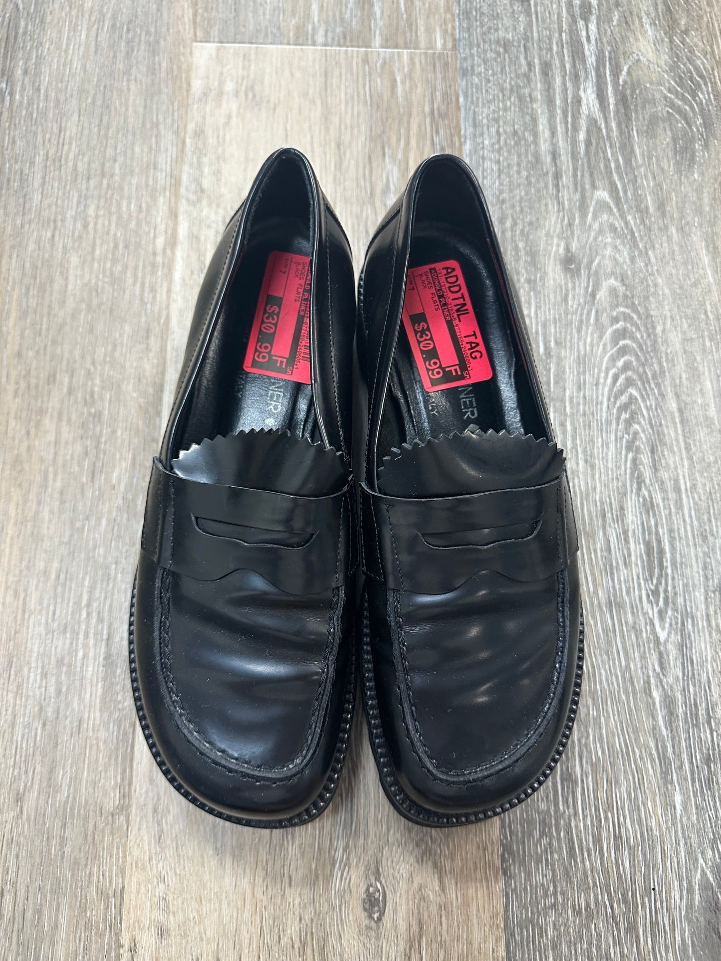 Black Shoes Flats Donald Pliner, Size 7