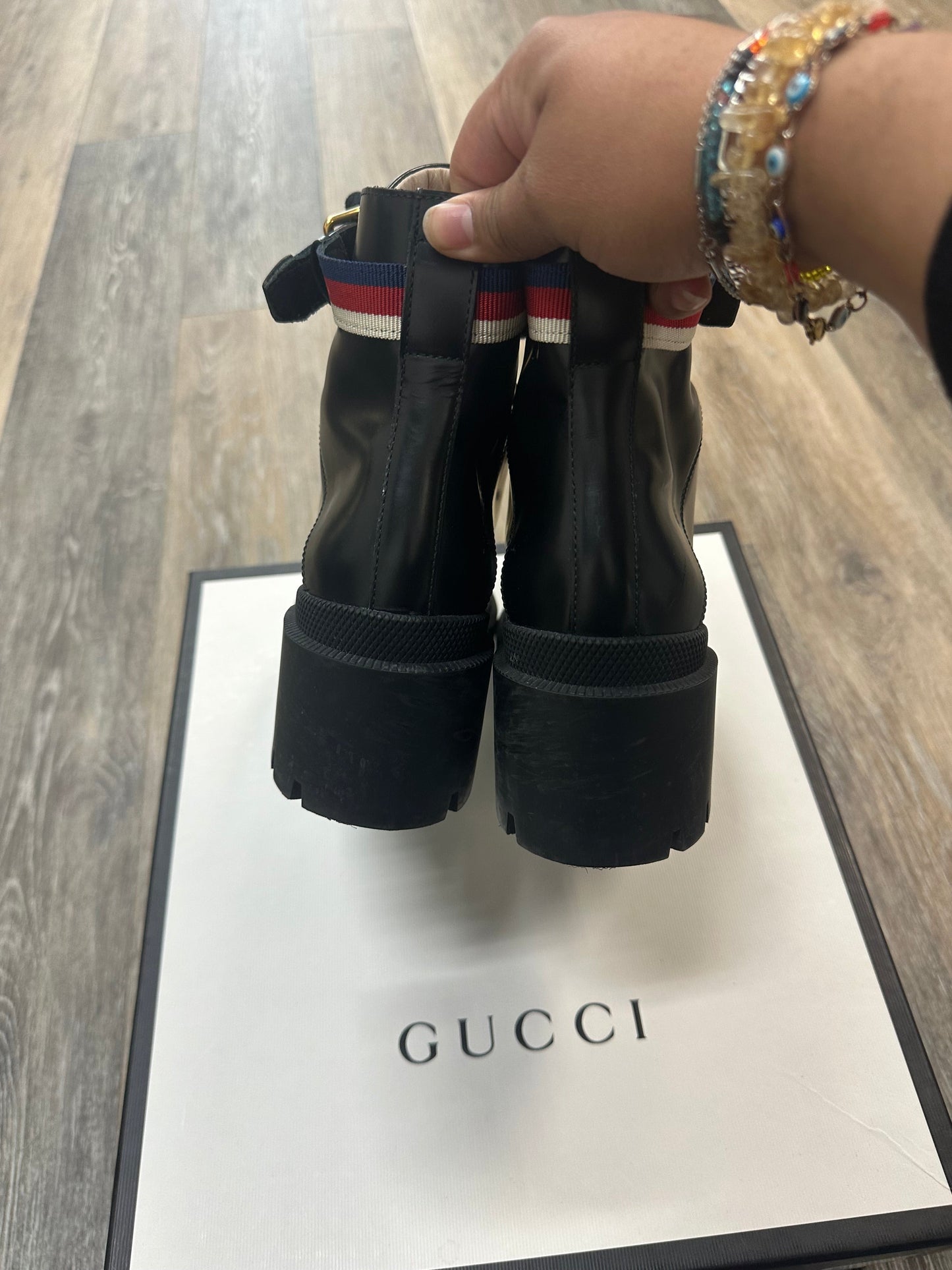 Boots Designer By Gucci  Size: 6