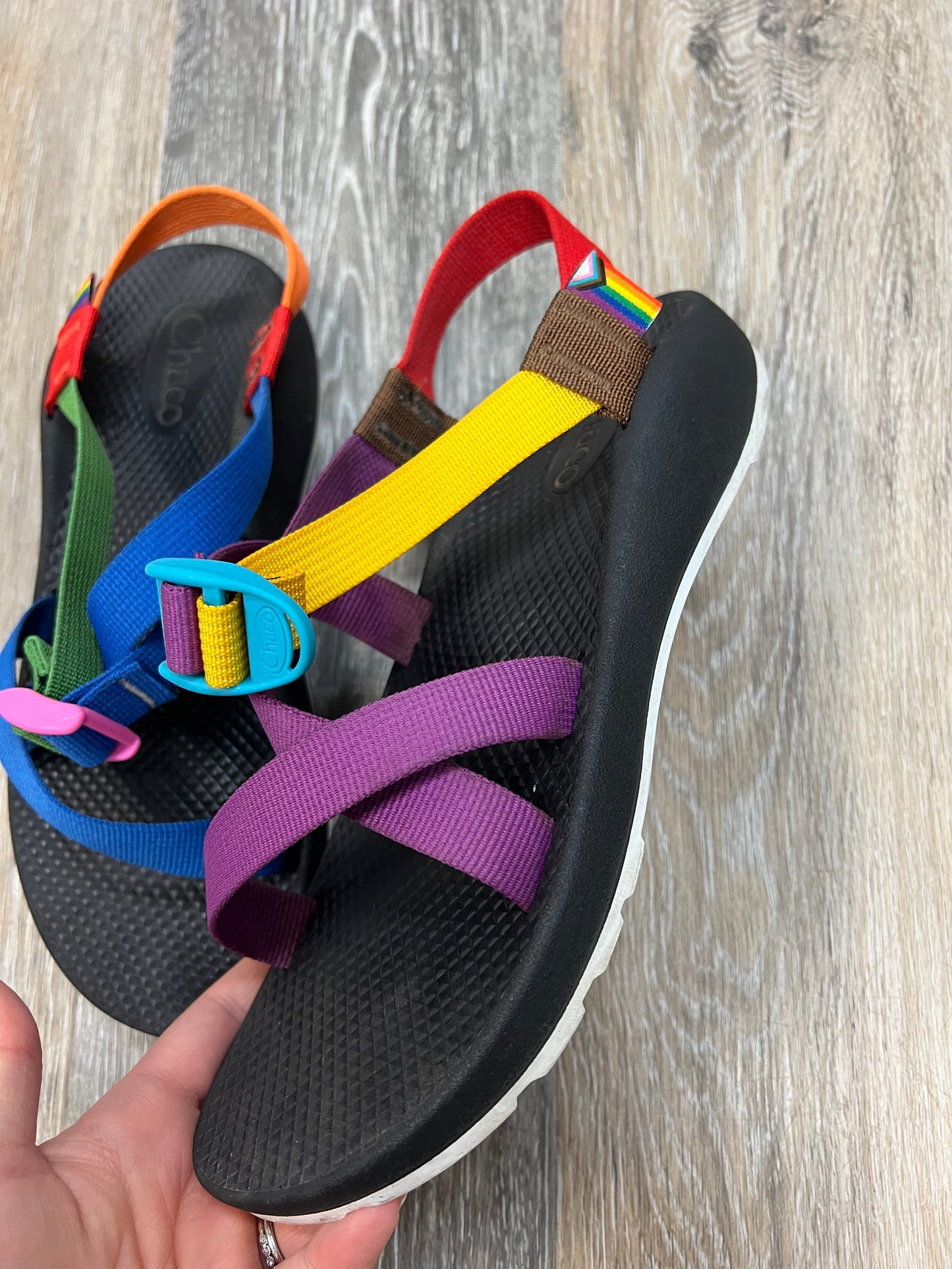 Rainbow Print Sandals Flats Chacos, Size 6