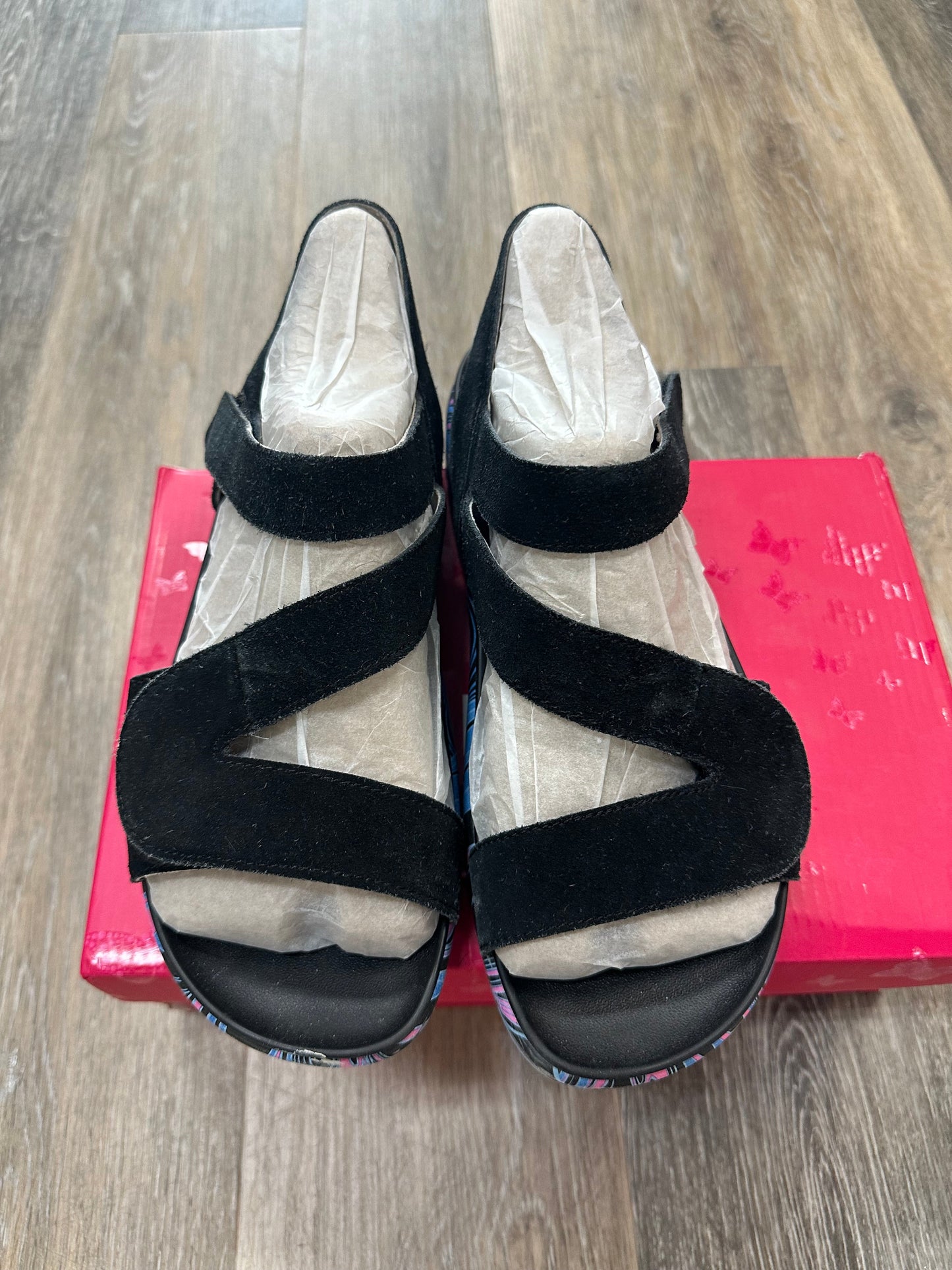 Black Sandals Flats Alegria, Size 9