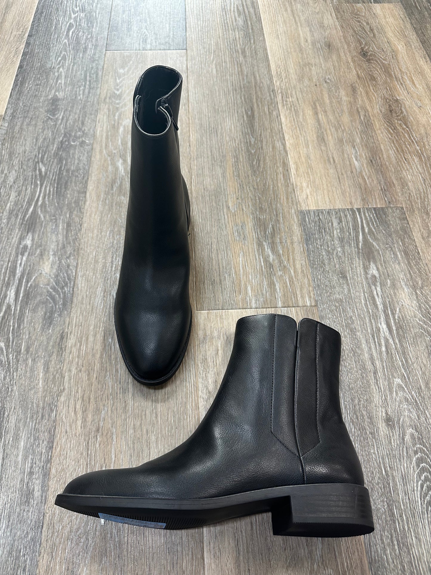 Black Boots Ankle Flats Loft, Size 9