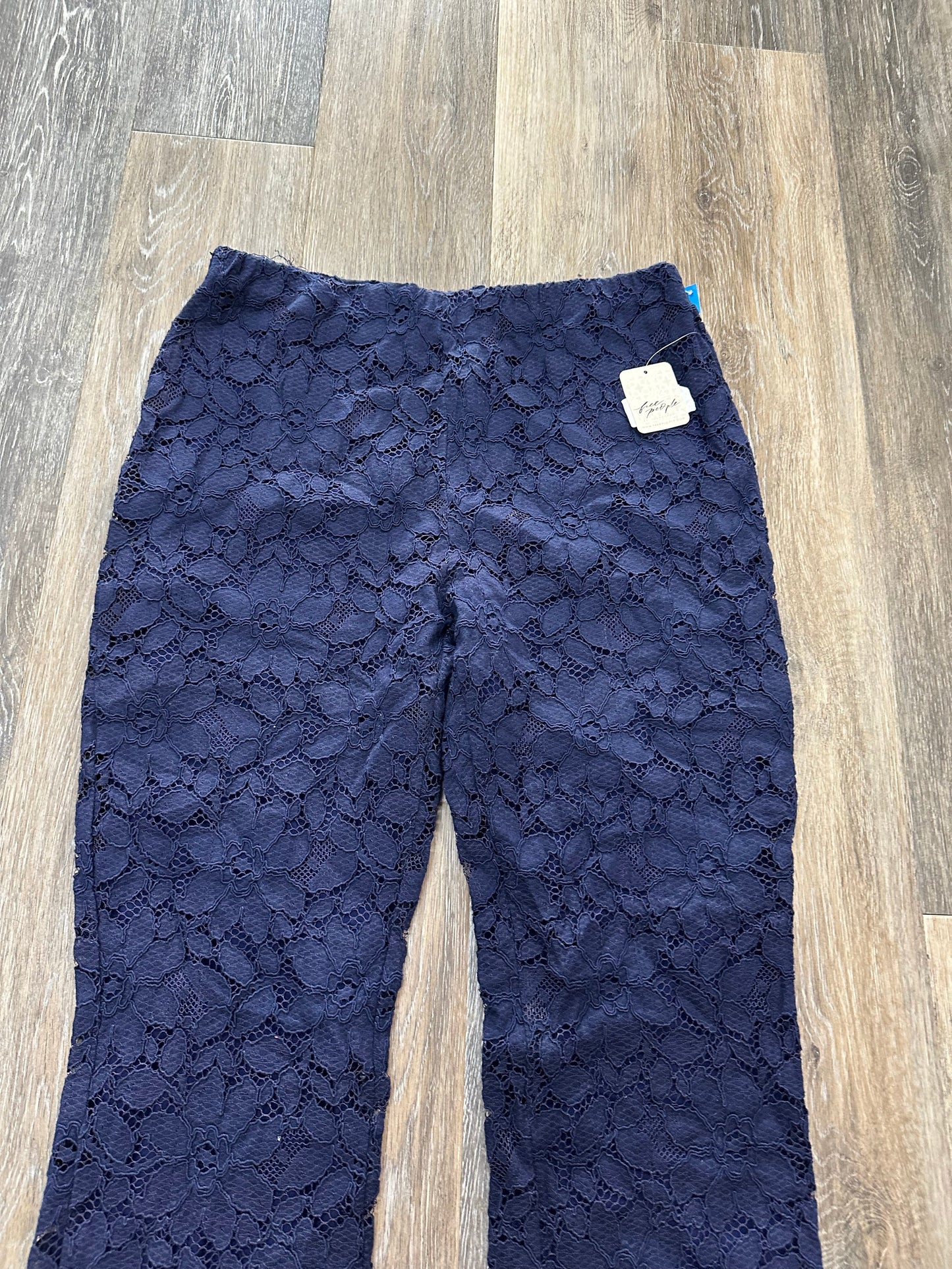 Pants Cropped By Free People In Blue, Size: M