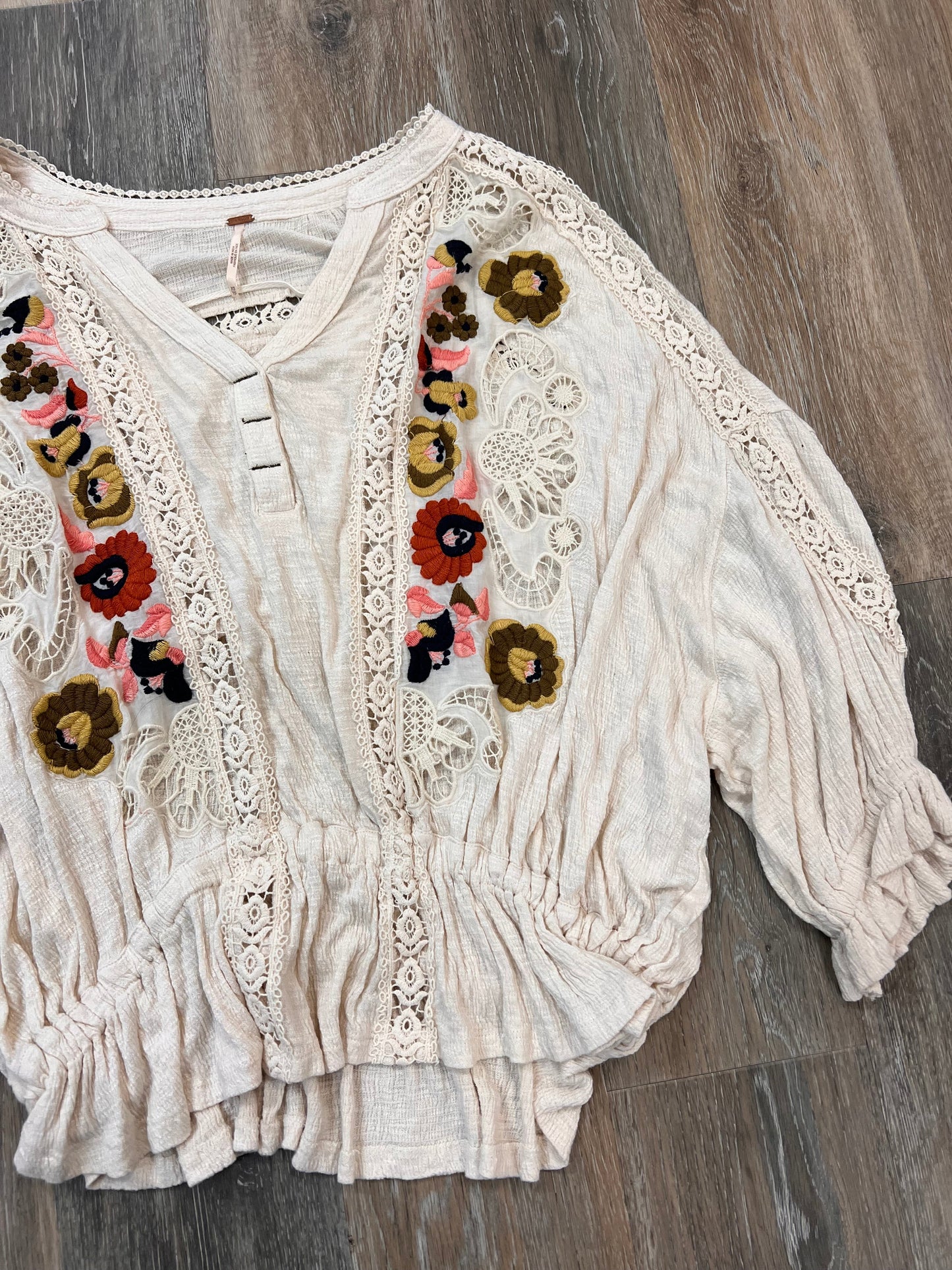 Blouse Long Sleeve By Free People In Cream, Size: Xs