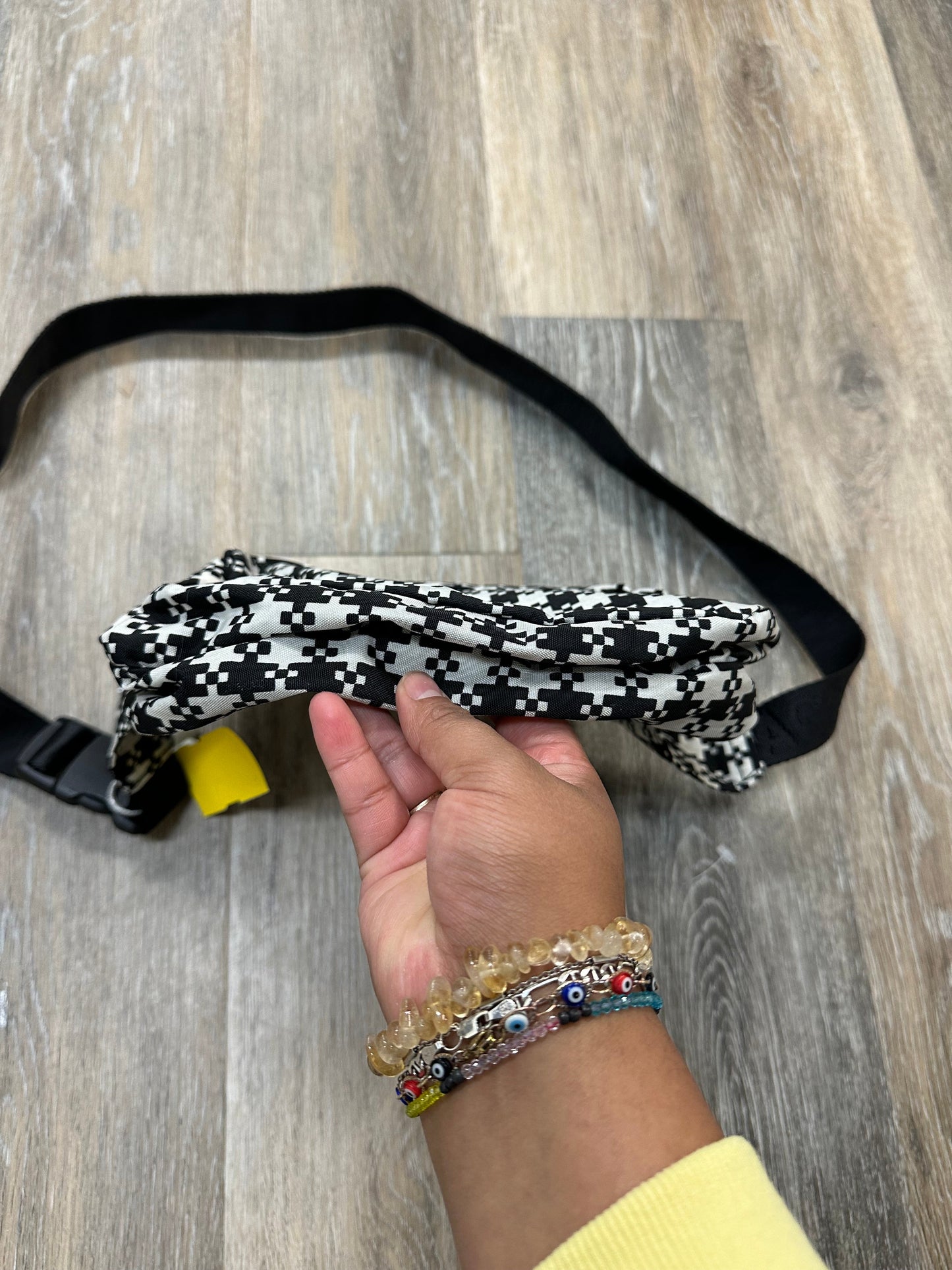 Belt Bag By Baggu, Size: Small