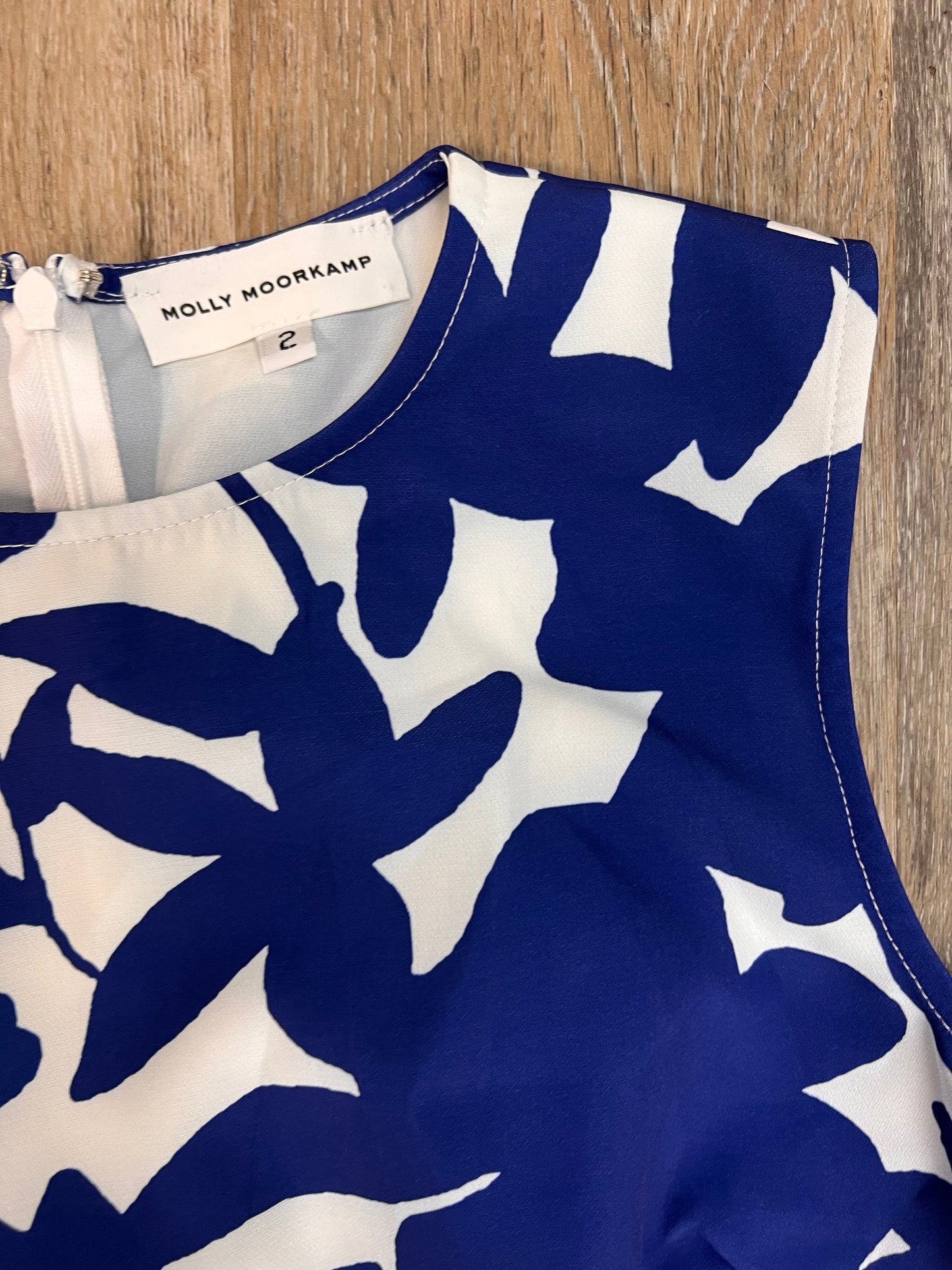 Dress Designer By Molly Moorkamp In Blue & White, Size: 2