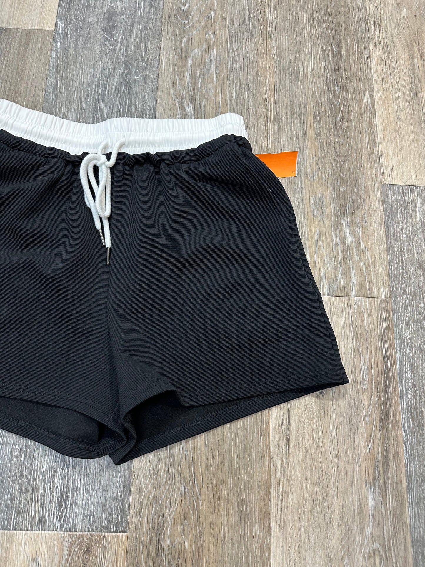 Shorts By Entro In Black, Size: S