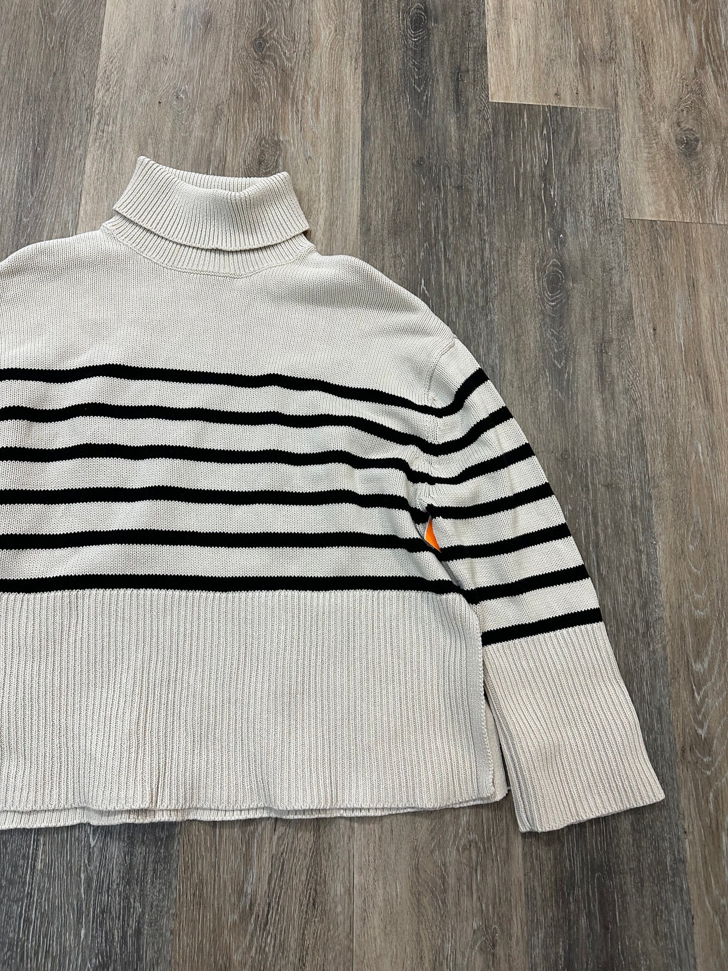 Sweater By Gap In Cream, Size: S