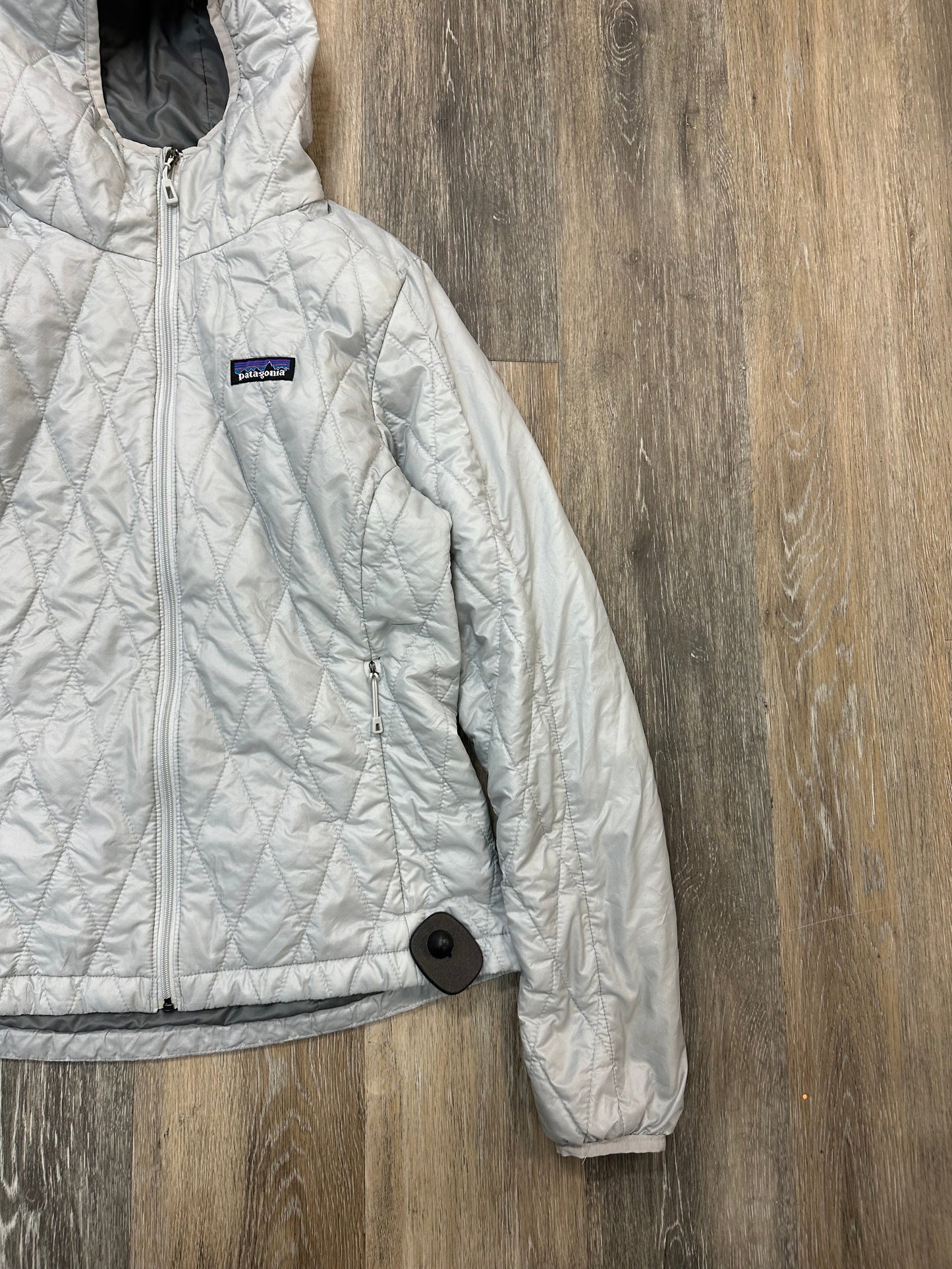 Jacket Puffer & Quilted By Patagonia In Grey, Size: M