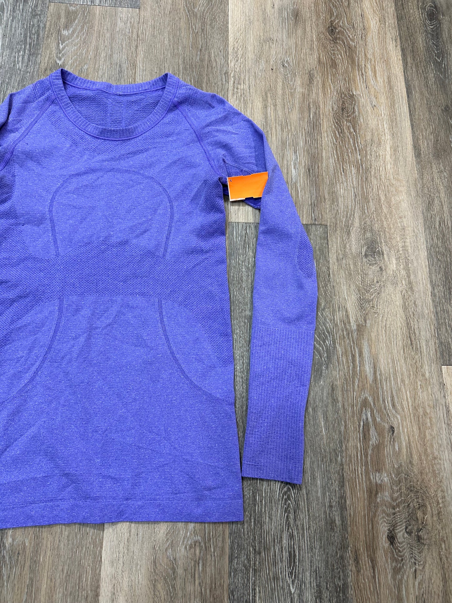 Athletic Top Long Sleeve Crewneck By Lululemon In Purple, Size: 4