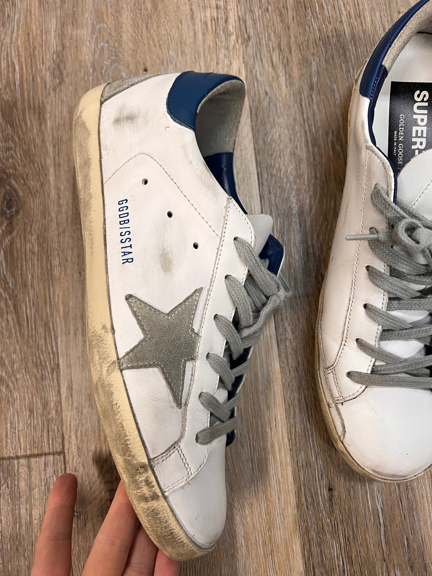 Shoes Luxury Designer By Golden Goose In White, Size: 11/41