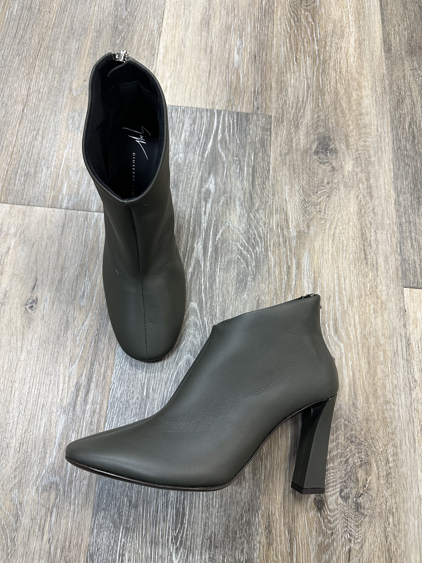 Boots Designer By Giuseppe Zanotti  Size: 7