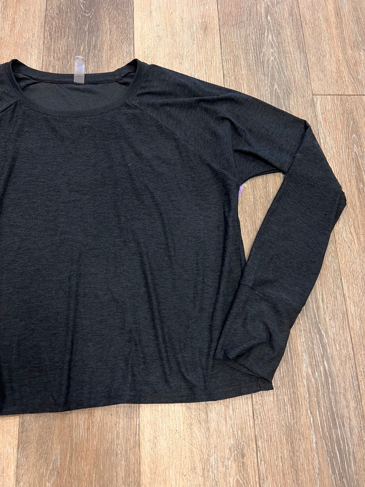 Athletic Top Long Sleeve Crewneck By Beyond Yoga In Black, Size: S