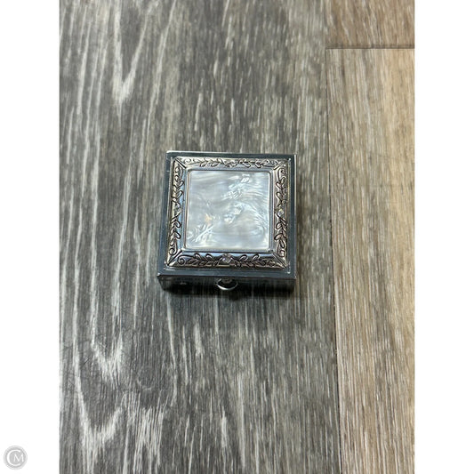 Accessory Tag By Brighton