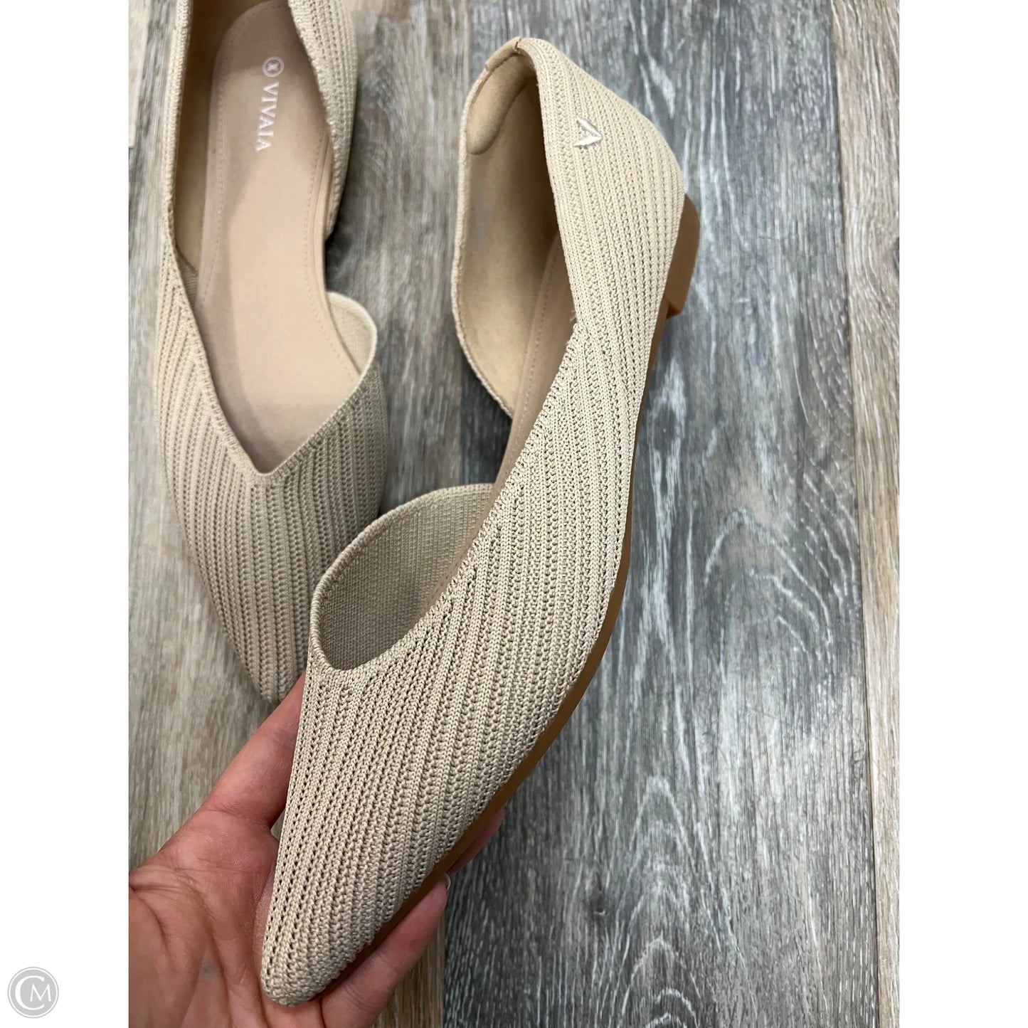 Shoes Flats By Vivaia In Cream, Size: 10