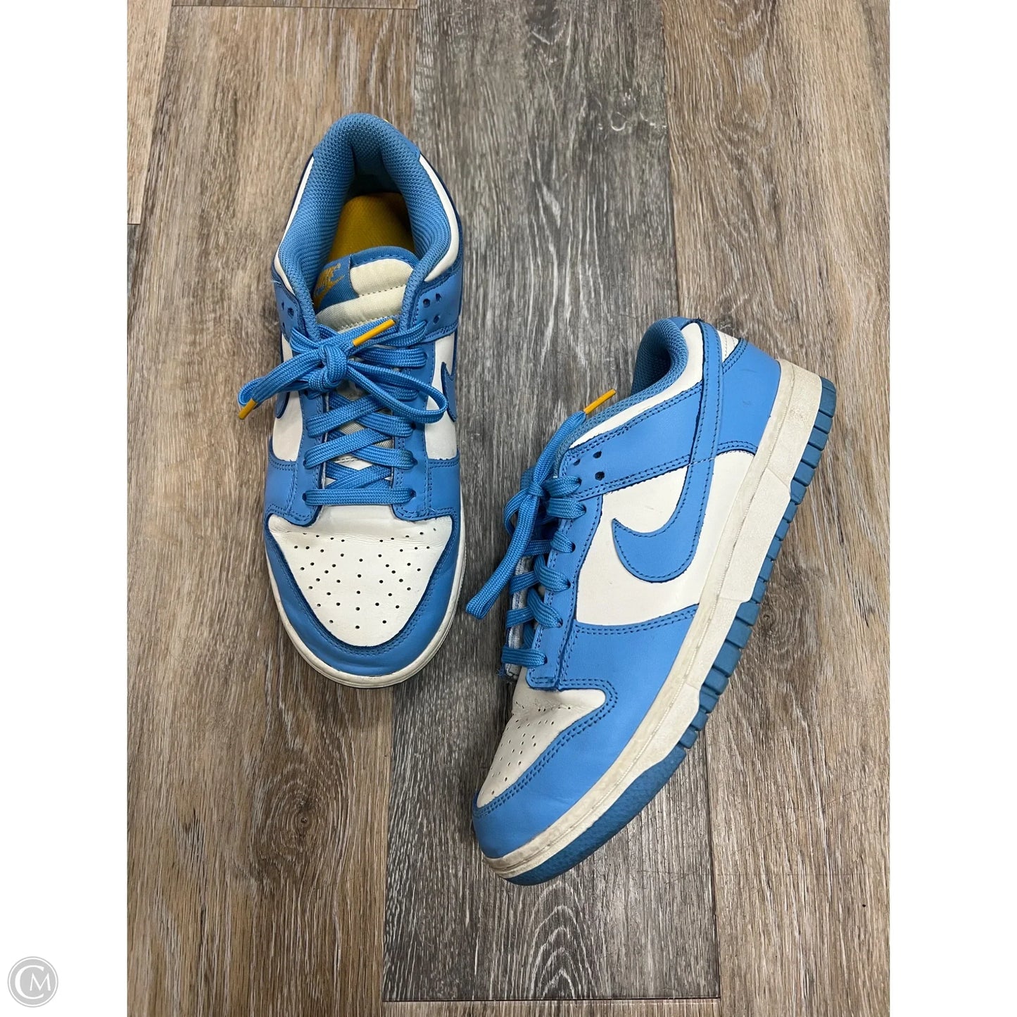 Shoes Sneakers By Nike In Blue & Cream, Size: 8