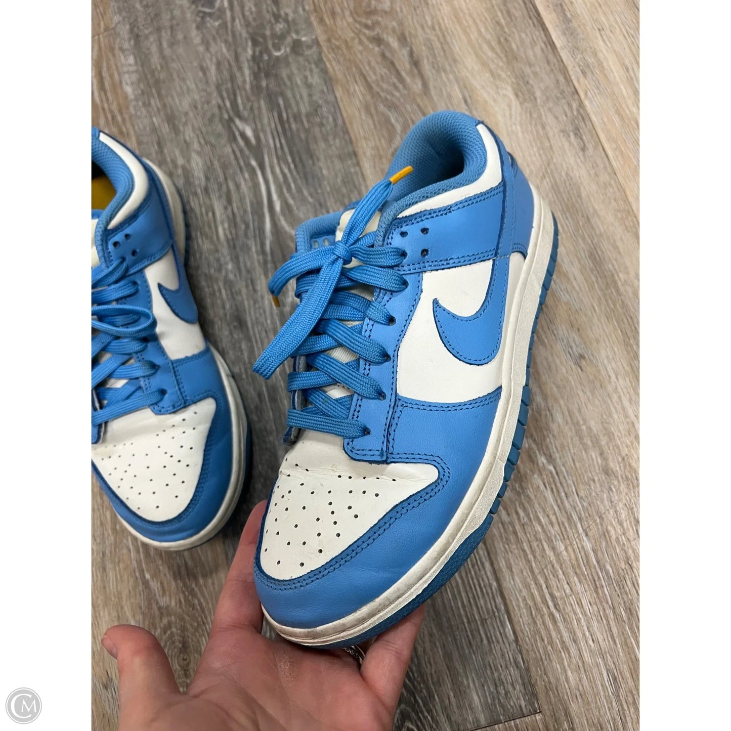 Shoes Sneakers By Nike In Blue & Cream, Size: 8