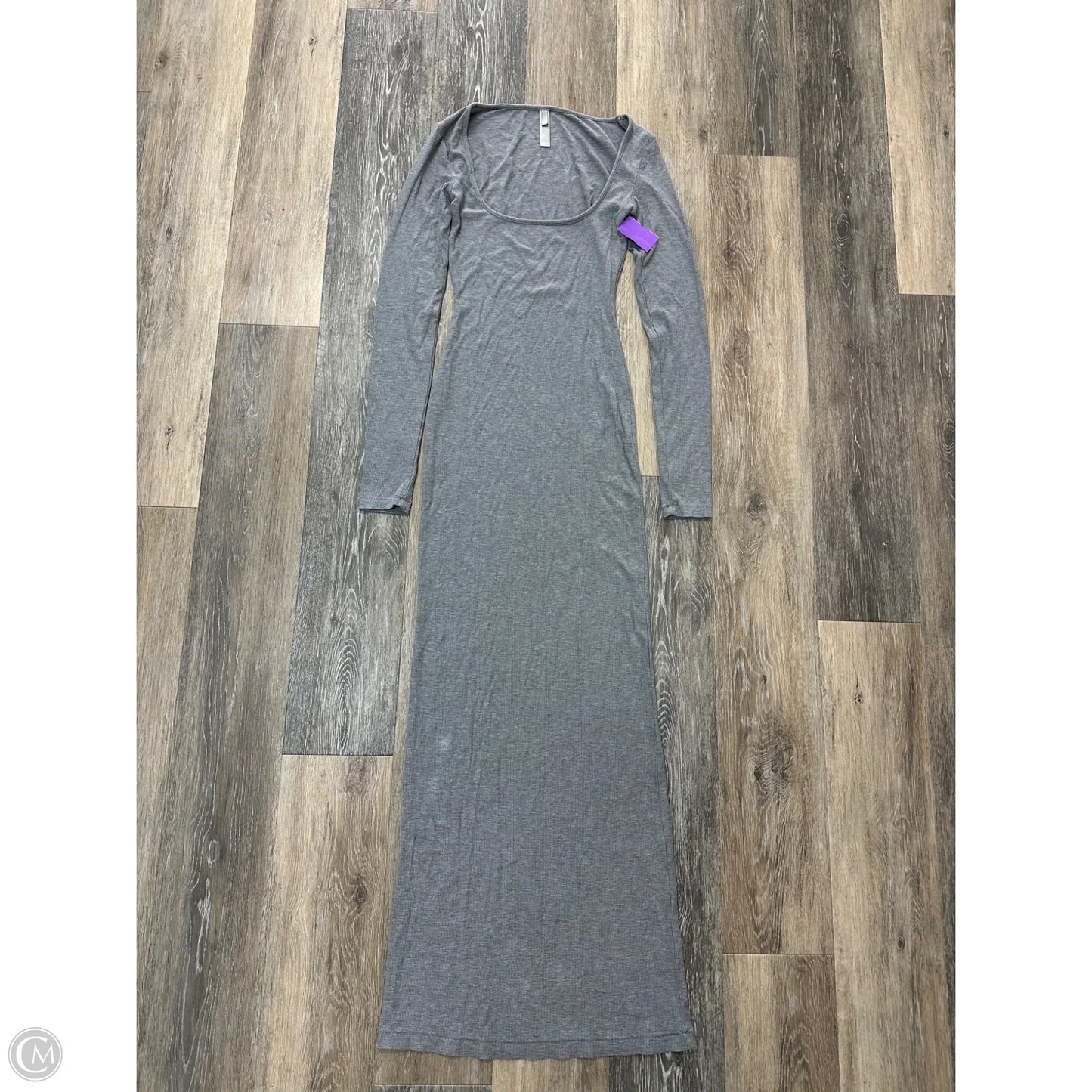 Dress Casual Maxi By Skims In Grey, Size: M