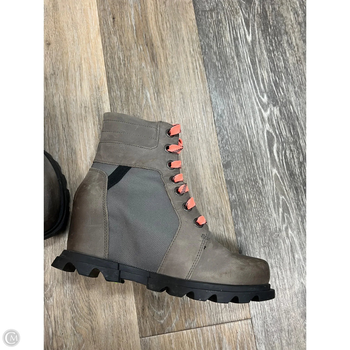 Boots Ankle Heels By Sorel In Grey, Size: 8.5