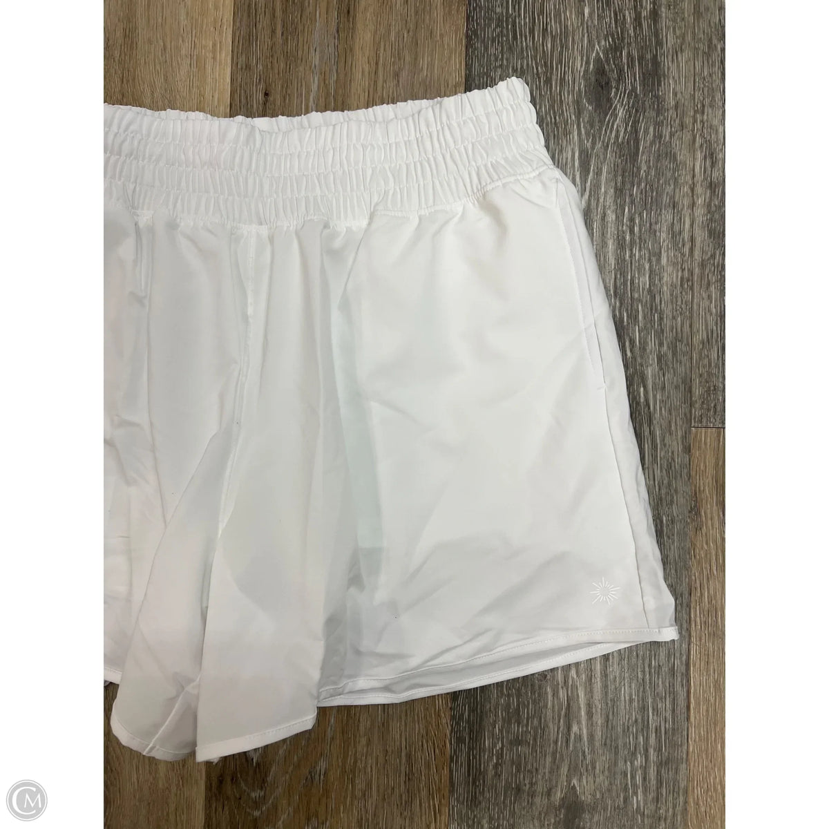 Athletic Shorts By Offline In White, Size: M