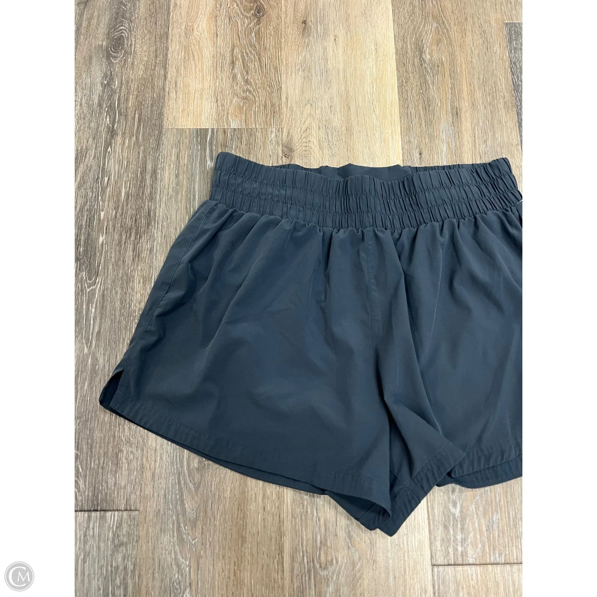 Athletic Shorts By Varley In Blue, Size: L