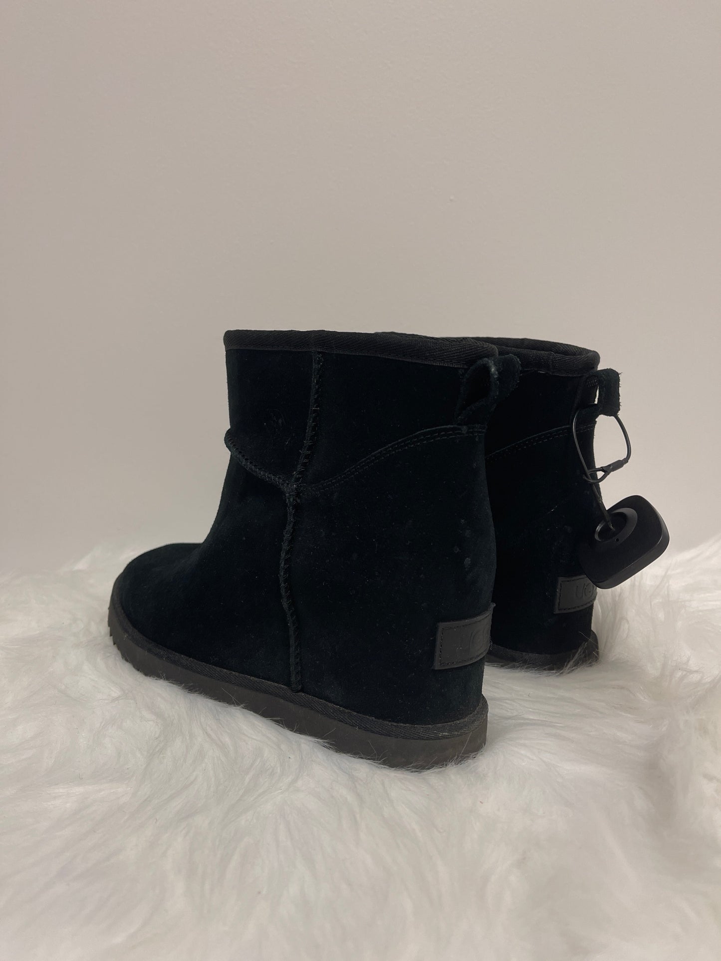 Boots Designer By Ugg  Size: 8