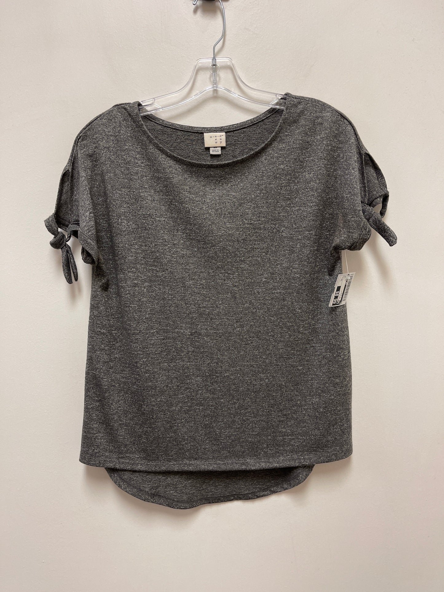 Top Short Sleeve By A New Day In Grey, Size: Xs