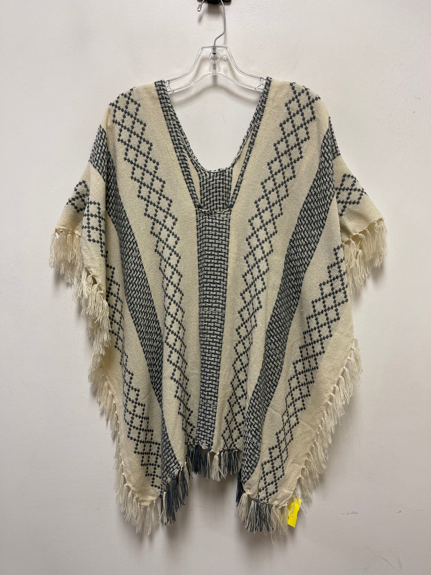 Shawl By Free People In Cream, Size: Osfm