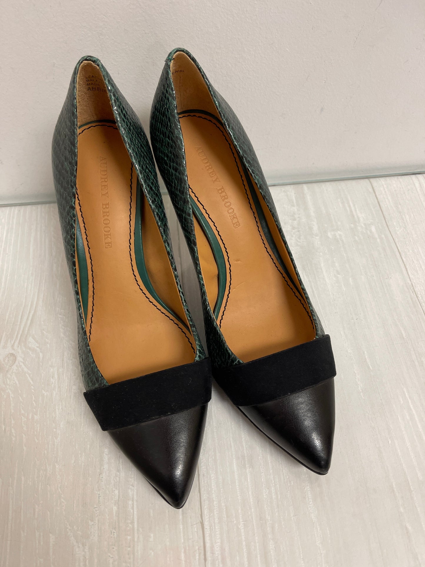 Shoes Heels Stiletto By Audrey Brooke In Green, Size: 6.5