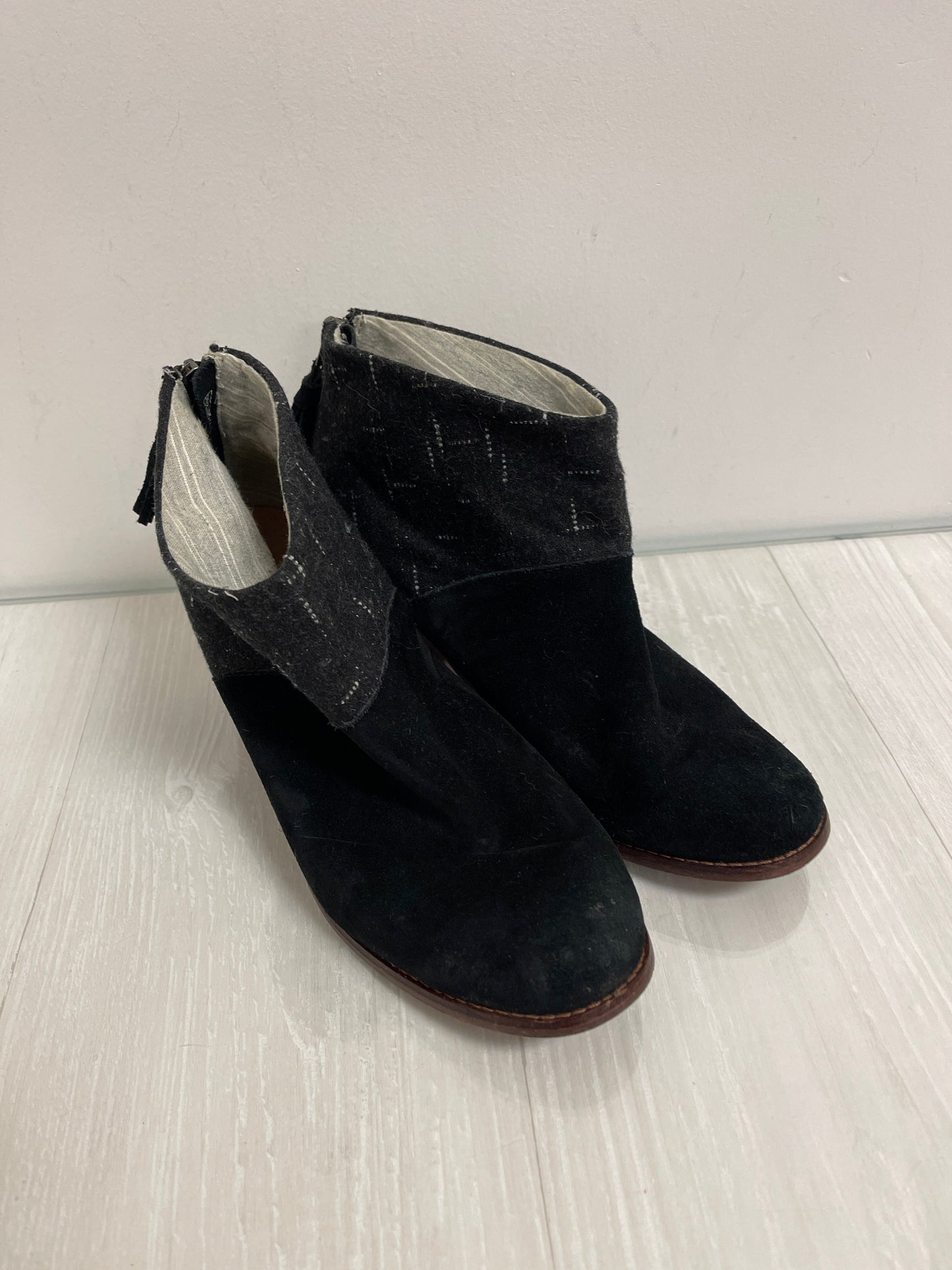 Boots Ankle Heels By Toms In Black, Size: 8.5