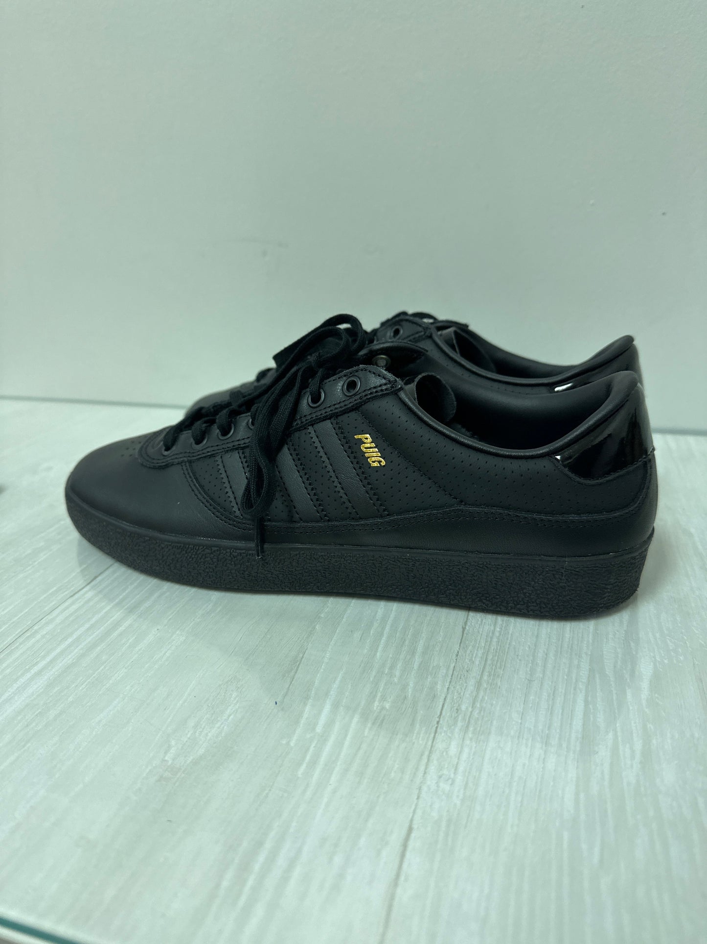 Shoes Athletic By Adidas In Black, Size: 9.5