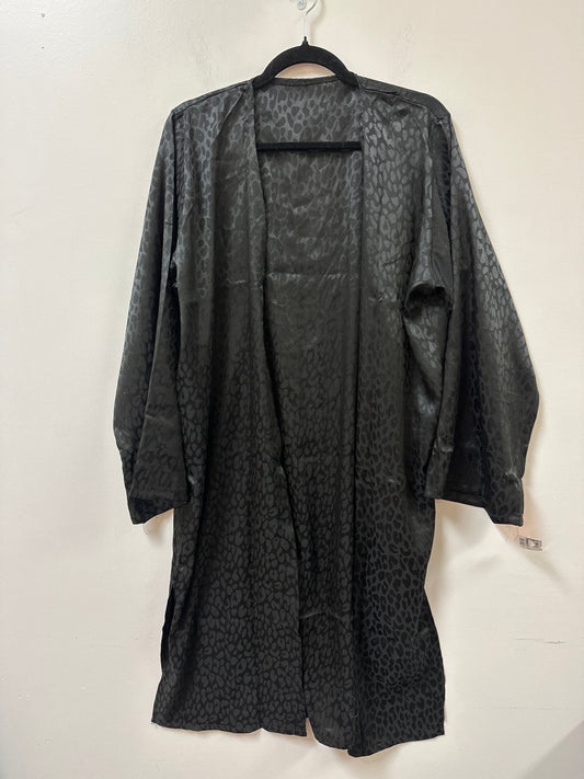 Kimono By Clothes Mentor In Black, Size: L