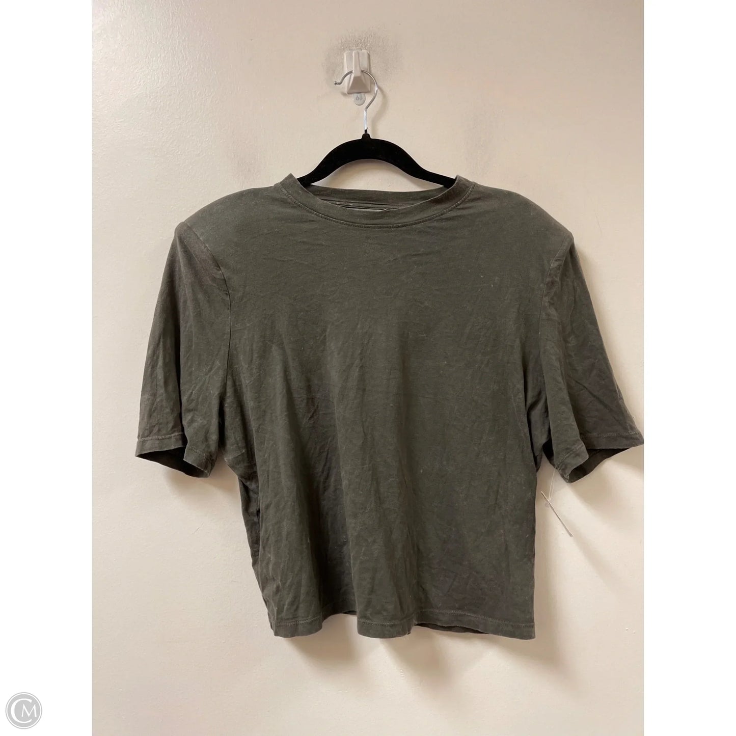 Top Short Sleeve By Universal Thread In Grey, Size: M
